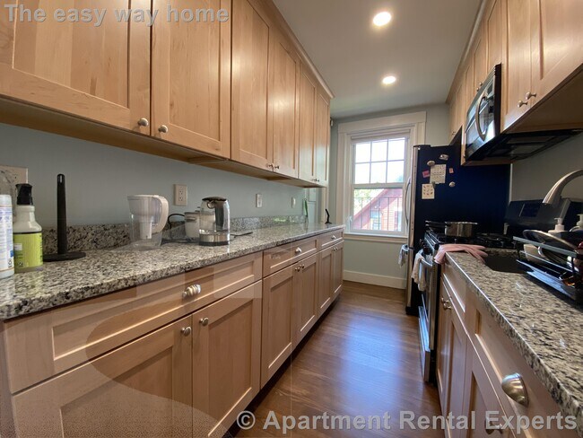 Photo - 1699 Cambridge St Unidad #12A