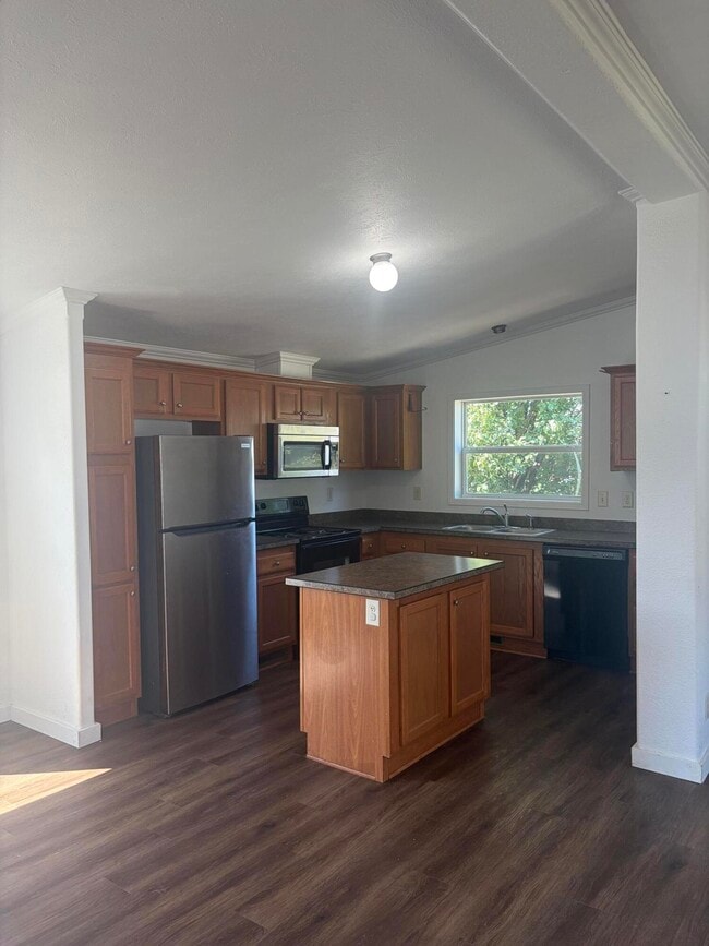2331 S Joplin Ave