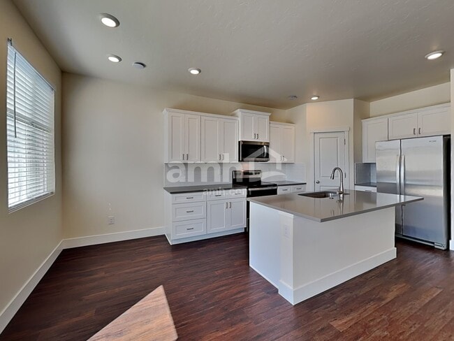 Photo - 1461 W Afton St