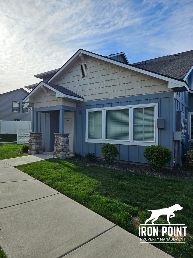 Building Photo - JE164 Unit 102