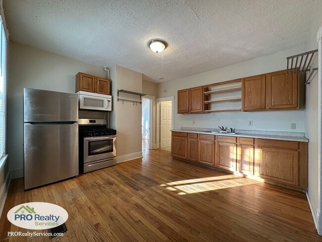 Photo - 2208 NE 2nd St