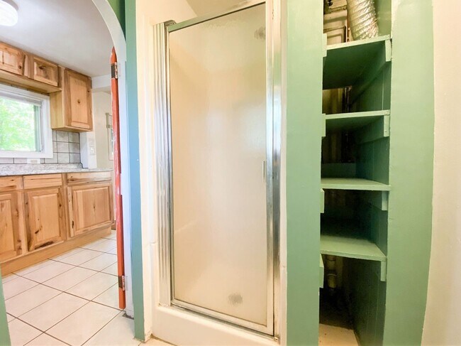 Photo - Wood St. Duplex (2818/2822) Unit 2818