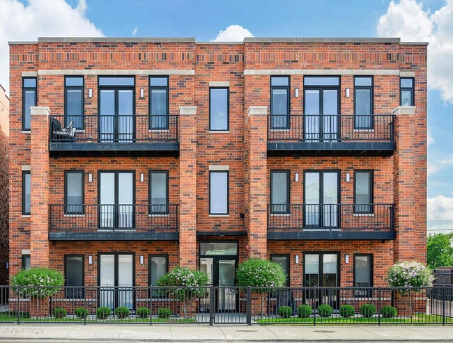 Building Photo - 7353 W Grand Ave Unit 1E