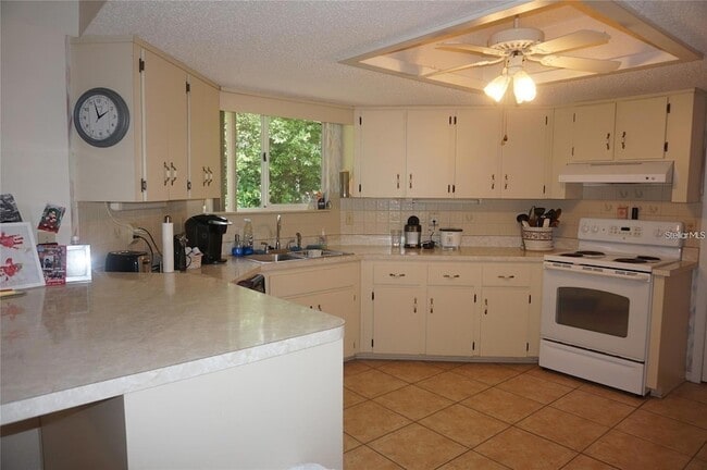 Photo - 10819 SW 83rd Ct