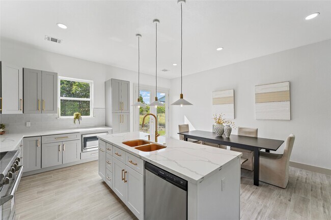 Photo - 70 N Pine Harbour Dr