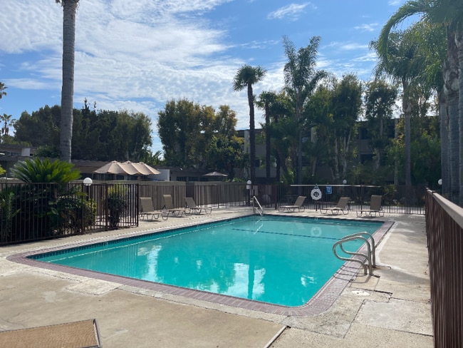 Photo - 1590 W Palm Ln Unidad 41