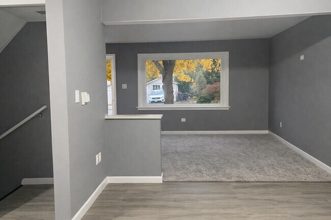 Photo - 69 E Lowell Ave