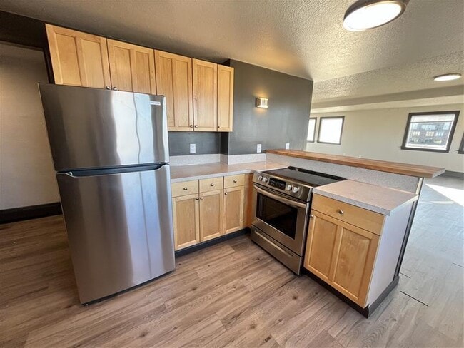 Building Photo - 16 N Broadway St Unit 60