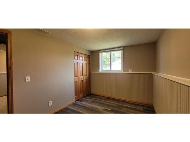 Photo - 8496 Harkness Rd