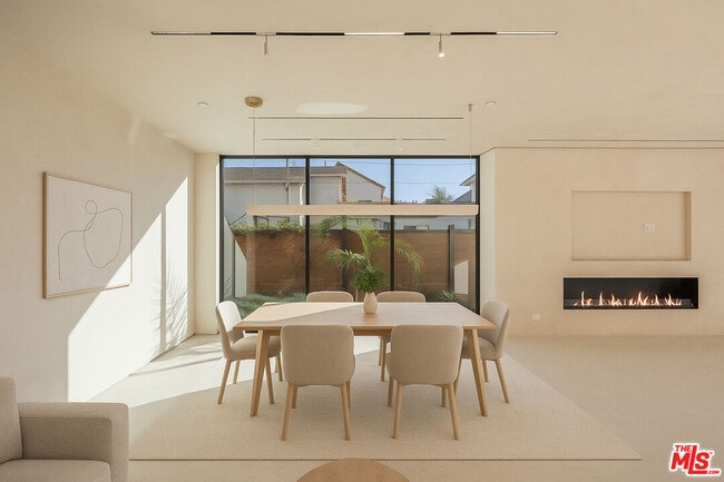 Photo - 441 Croft Ave