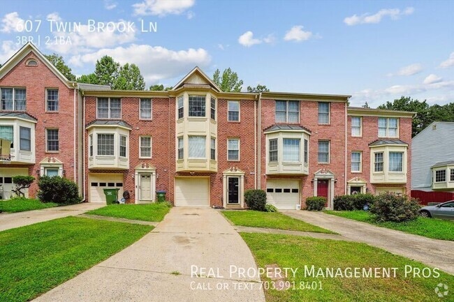 Building Photo - 607 Twin Brook Ln Rental