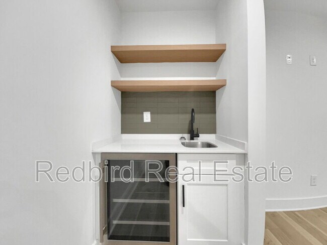 Photo - 2048 McKinley St