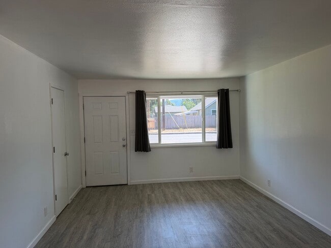 Photo - 214 N 55th St