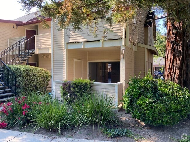 Building Photo - BLOSSOM VALLEY - Beautifully updated end u... Rental