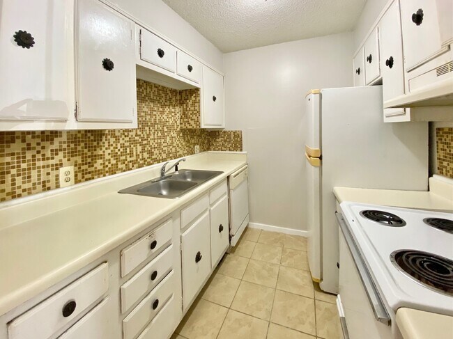 Photo - 1208 Bush River Rd