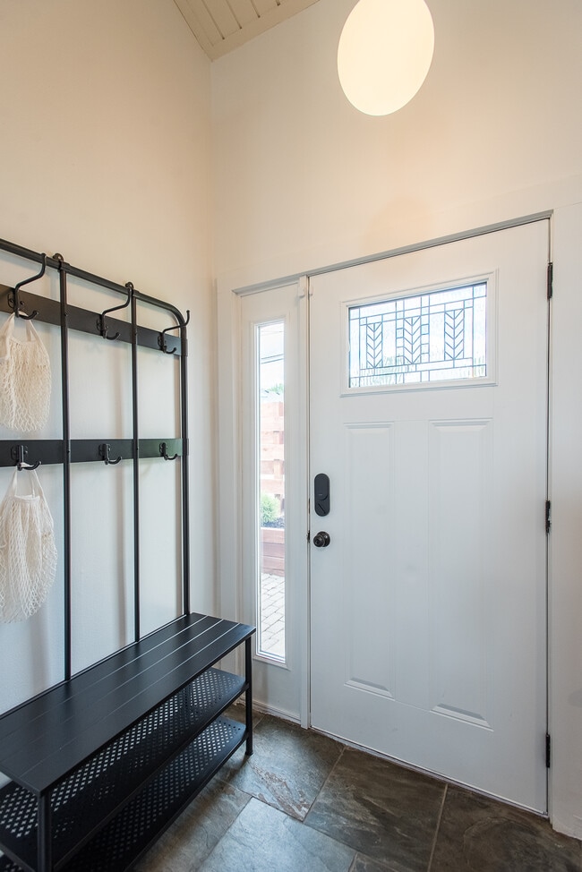 Photo - 2414 Inglewood Ave N