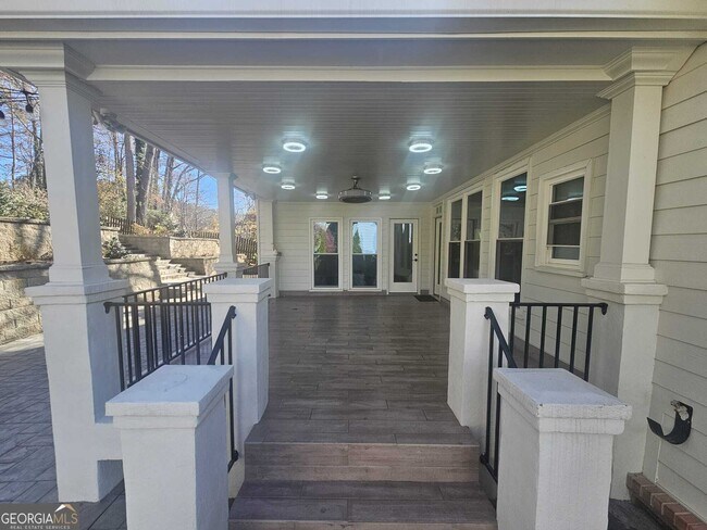 Photo - 526 Coopers Pond Dr