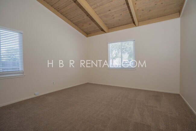 Photo - Charming 2-Bedroom Home in Tracy – Comfortable Living with an Ideal Location!