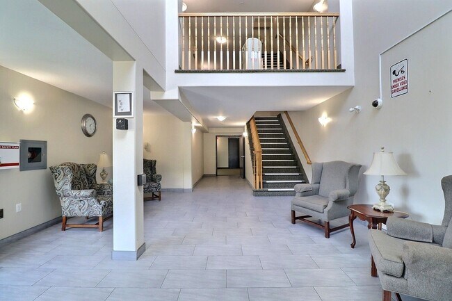 Photo - Château Mapleton Apartments