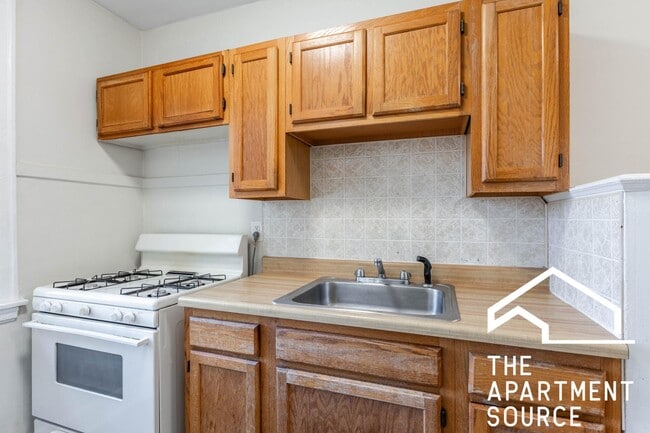 Photo - 4220 N Clark St Unit 1