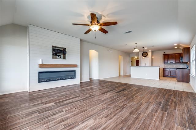 Photo - 2784 Cresent Lake Dr