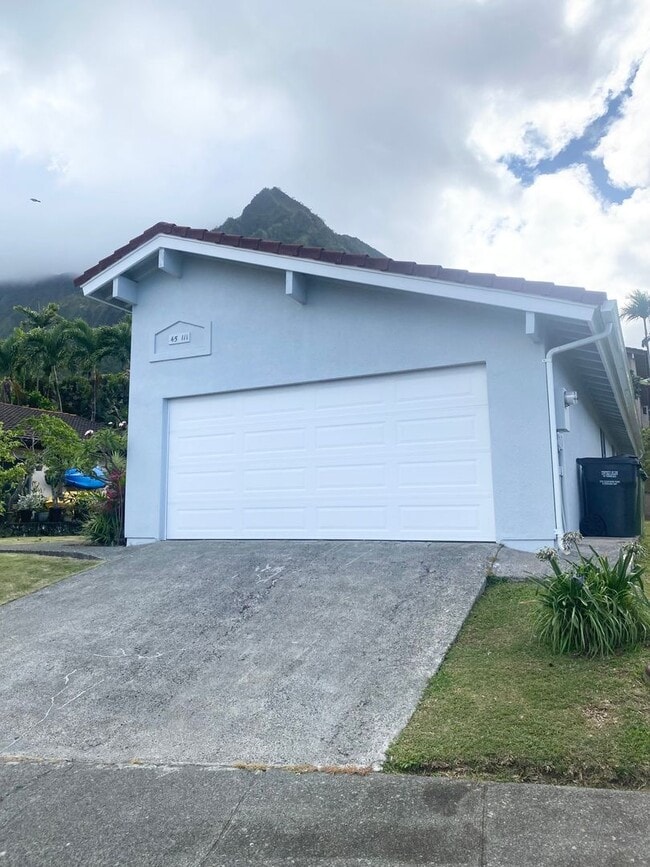 Building Photo - Kaneohe-Castle Hills: 4 Bdrm 2 Bath House w/ 2 Car Garage
