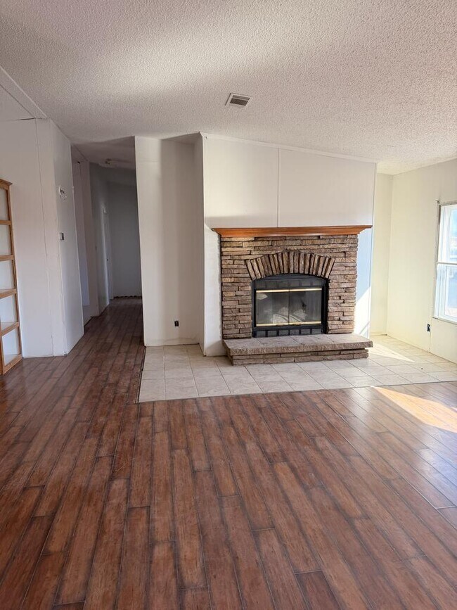 8800 W County Rd 166