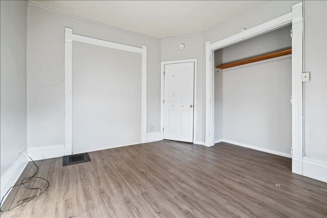 Photo - 2104 College St Unidad Apt 1