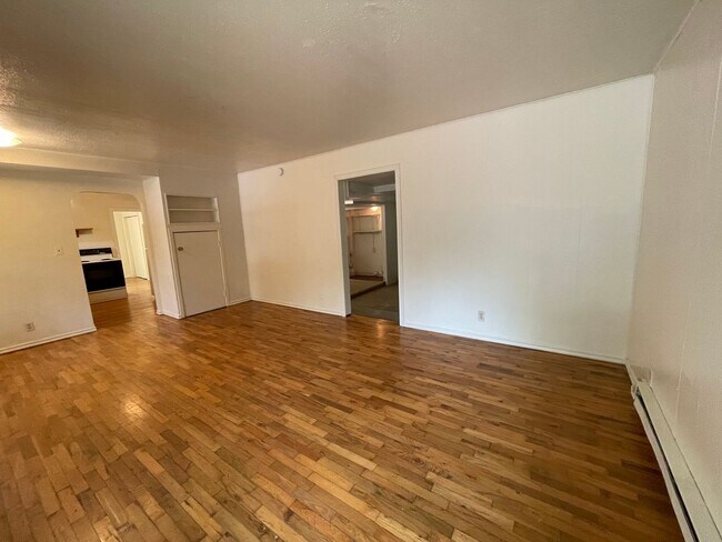 Photo - 870e24 Unit 880