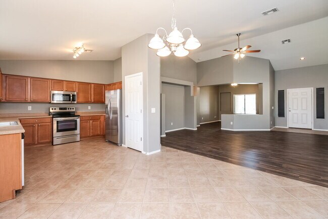 Photo - 9548 W Miami St