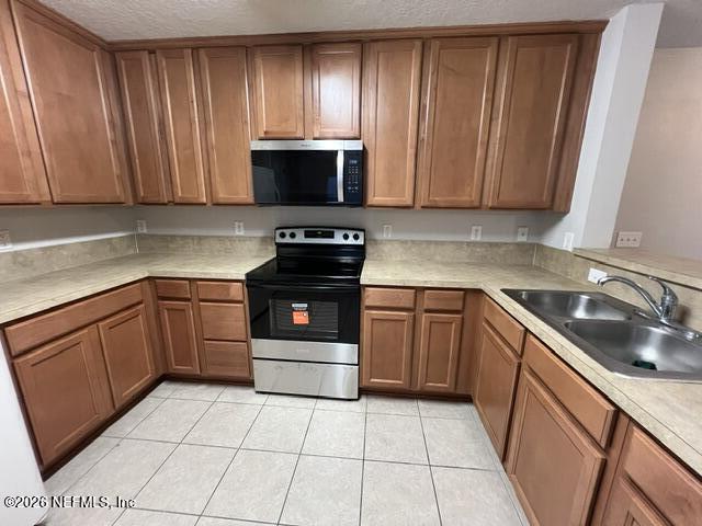 Building Photo - 824 Black Cherry Dr S