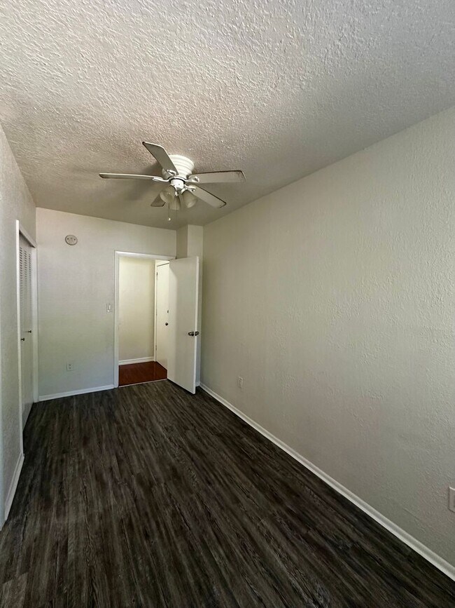 Photo - 110 N Mills Ave Unit 110 N Mills Ave