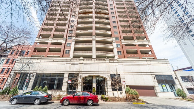 Building Photo - 828 W Grace St Unit 1106 Rental