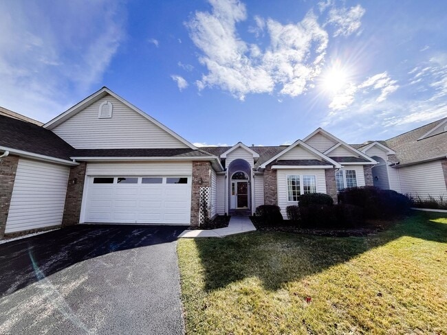 Building Photo - 2515 Cherry Ln