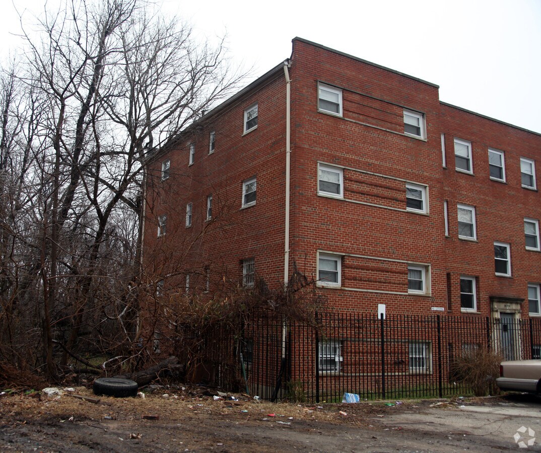 Photo - 3101 Waclark Pl SE