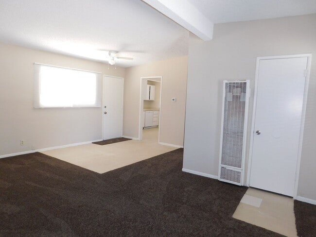 Photo - 4BD/2BA In La Mirage. Large Backyard!