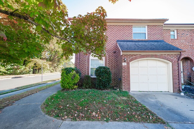 Photo - KINGS GRANT: SPACIOUS 3 BEDROOM 2.5 BATH T...