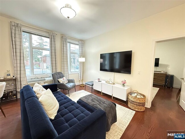 Photo - 615 Palisade Ave Unidad 1