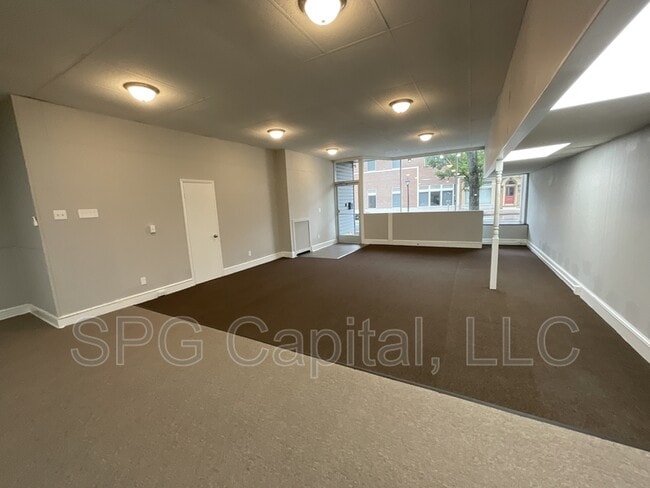 Photo - 62 E King St