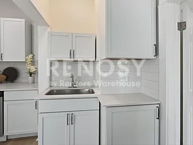 Photo - 3348 3rd Ave S