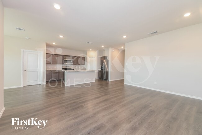 Photo - 1608 River Oak Ln
