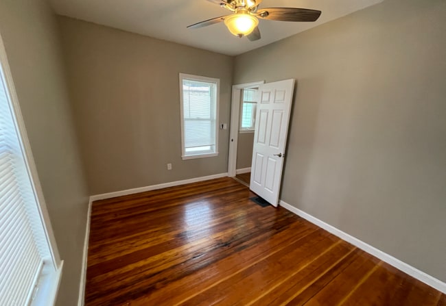 Photo - 227 Holland St