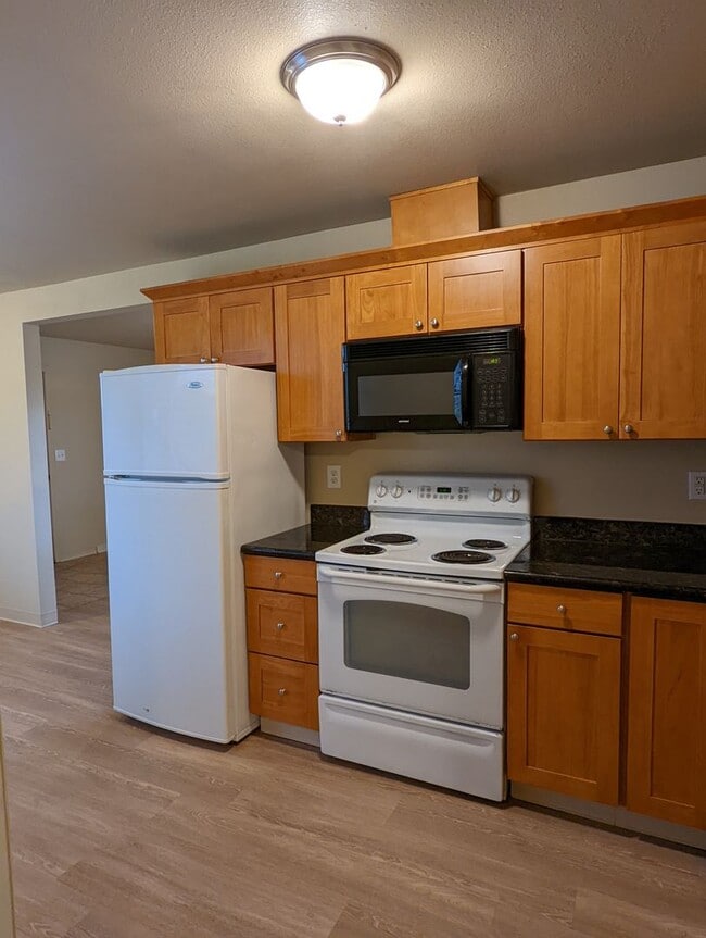 Photo - MOUNTAIN HWY E Unit 21310- BACK HOUSE