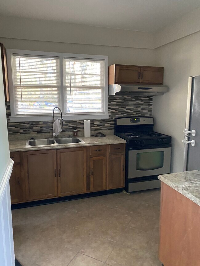 Kitchen - 2153 Countryside Dr Unit 2153