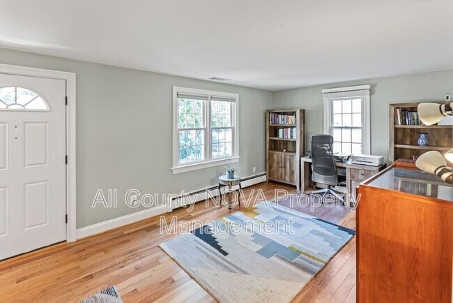Photo - 7312 Poplar Ct