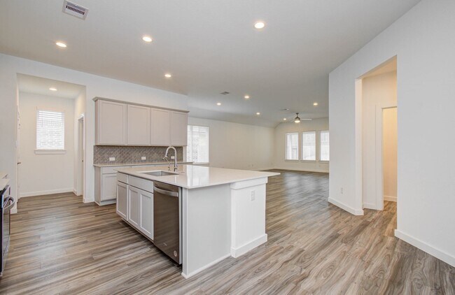 Photo - 10011 Angelina Wds Ln