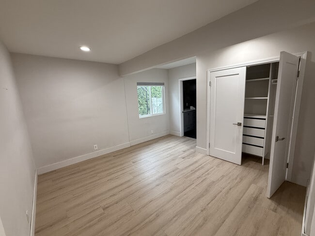 Photo - 14622 Huston St