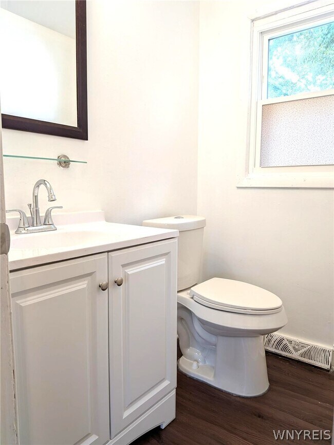 Photo - 253 Glenhaven Dr