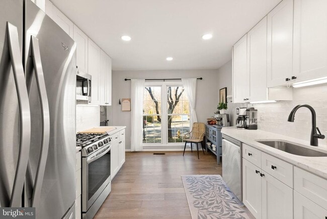 Photo - 7393 Colton Ln