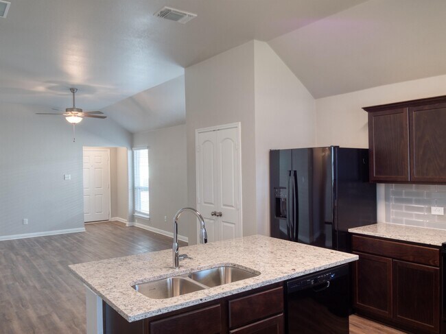 Photo - 8223 Bluefield Dr